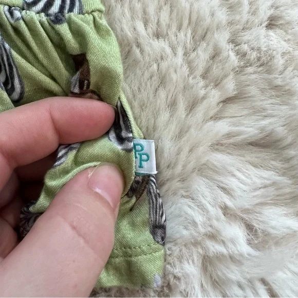 Posh Peanut Dante Zebra Print Henley Short Sleeve Twirl Skirt Bodysuit Sz 3-6M - Picture 4 of 5